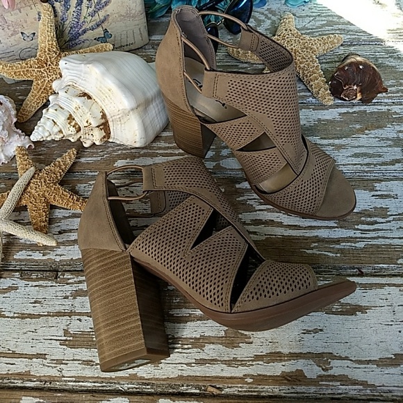 🌞HP🌞 Peep Toe Sandal Booties Sz 9 - Picture 6 of 7